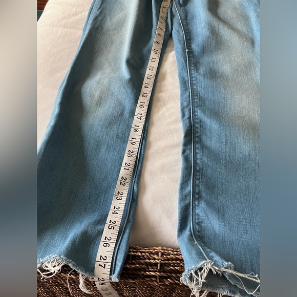 GAP Real Straight Raw Hem Light Wash Mid Rise Jeans Size 27 - Picture 8 of 10